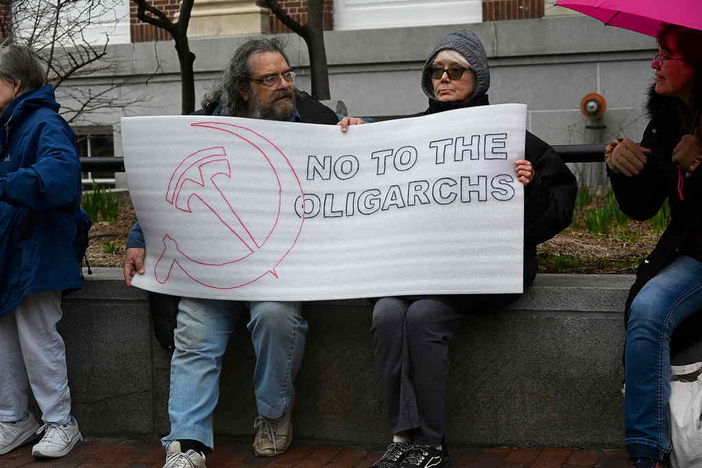 no to oligarchs