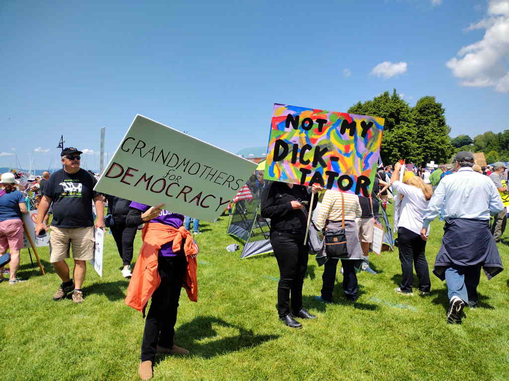 grandmothers for democracy